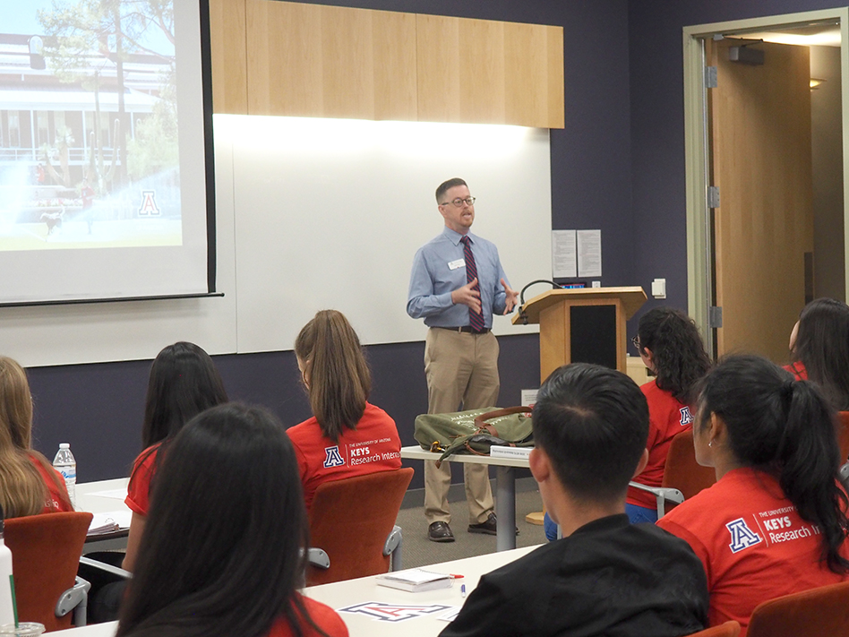 Weekly science seminars involve faculty and researchers from many fields. Credit: Madison Rawls