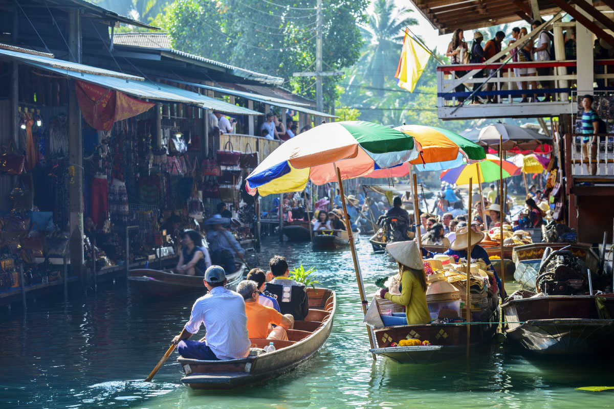 Damnoen Saduak Floating Market in Bangkok, Thailand