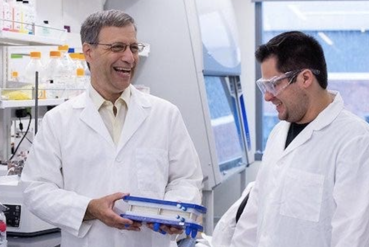 Chemical Engineer Andrew Zydney