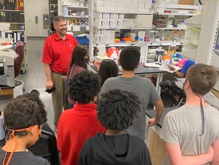 2021 students visit research laboratory 