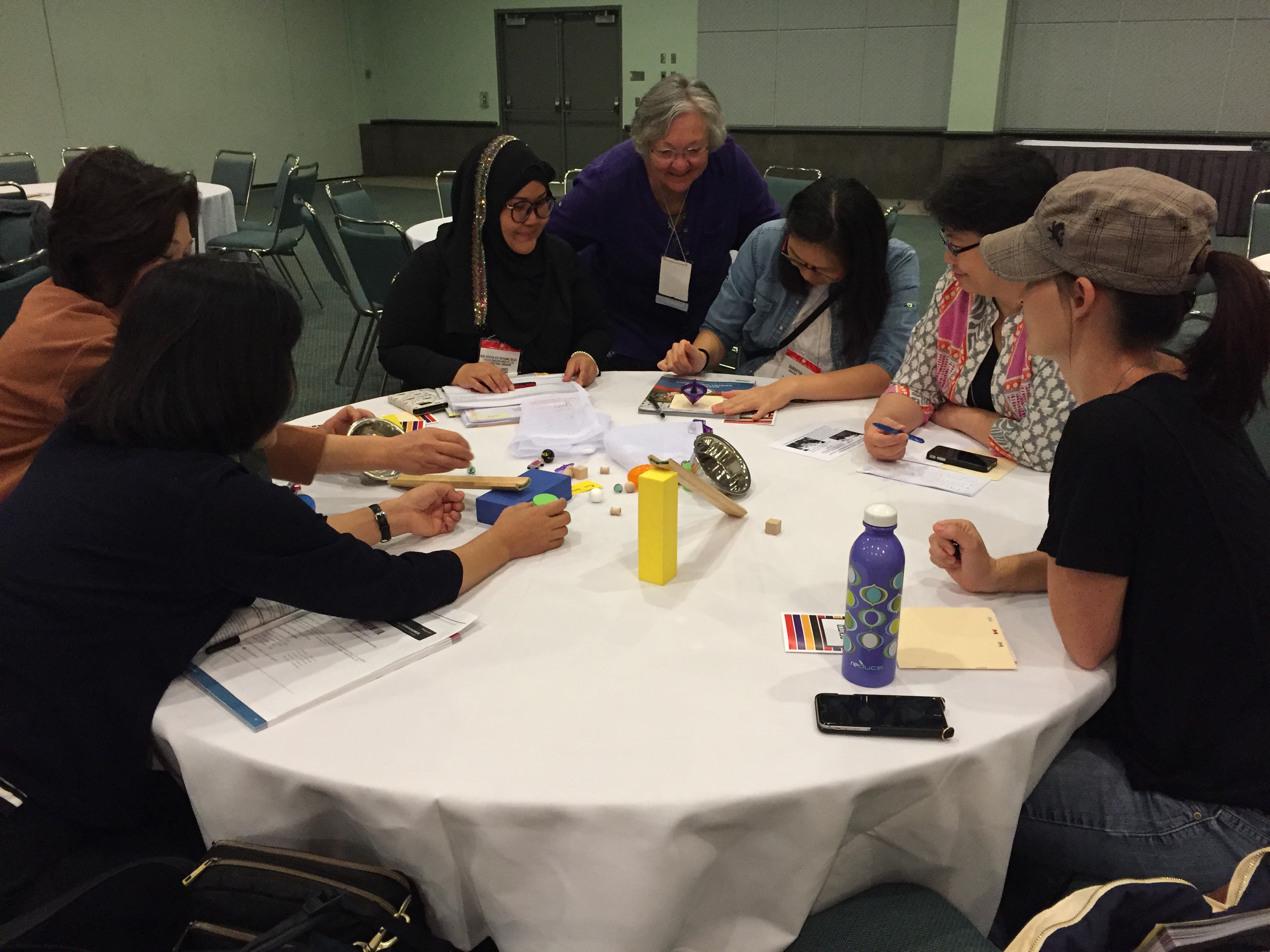Teachers engage in science inquiry at the NAEYC 2016 national conference.