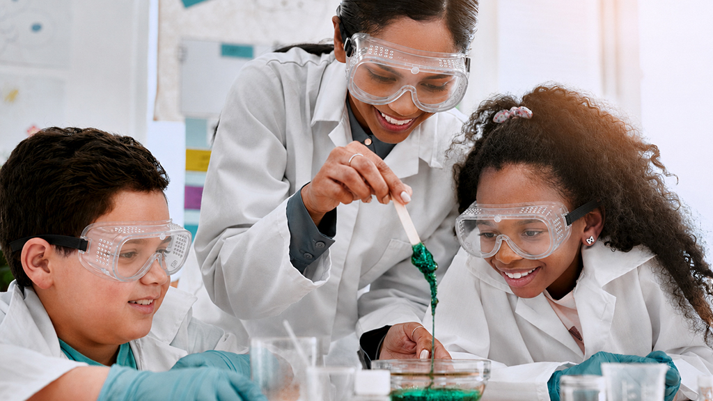 Teaching Students to Think in Science: Where Curiosity Meets Cognitive Strategy