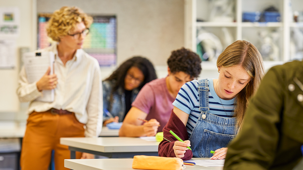 Rubrics in Action: A 20-Minute Day-1 Activity to Elevate Scientific Writing