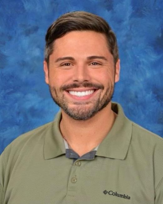 Dustin Perez headshot